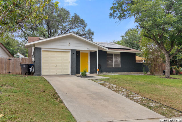 7430 Saddlewood St Property Photo 2