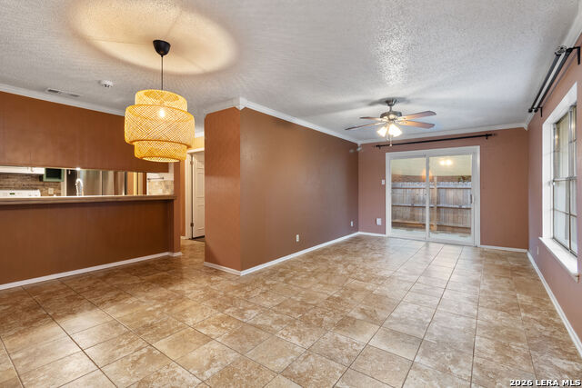 7430 Saddlewood St Property Photo 3