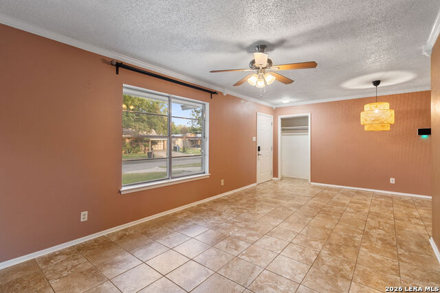 7430 Saddlewood St Property Photo 5