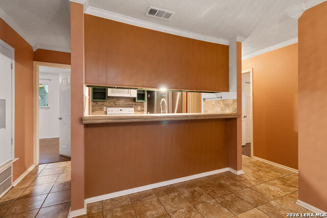 7430 Saddlewood St Property Photo 7