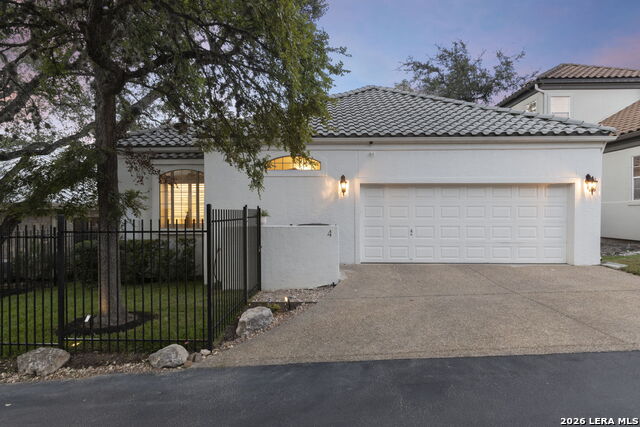 4 Waterford Gln Property Photo 2
