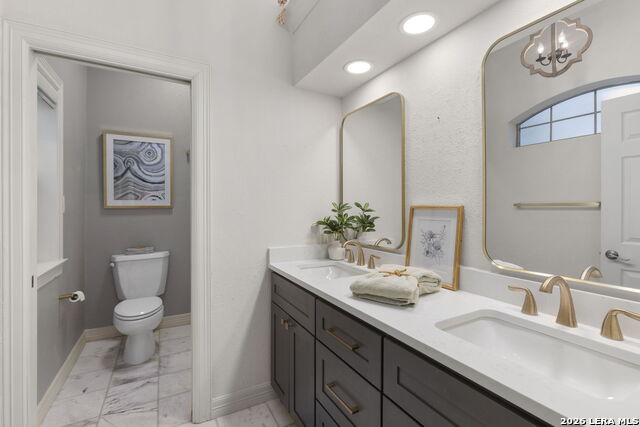 4 Waterford Gln Property Photo 11
