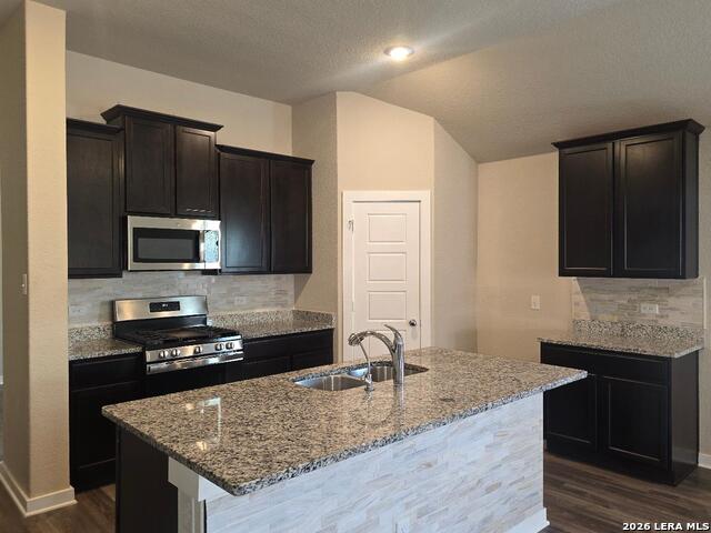 10711 Rosalina Loop Property Photo 8