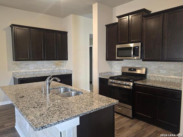 10711 Rosalina Loop Property Photo 10