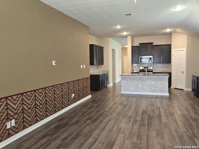 10711 Rosalina Loop Property Photo 15