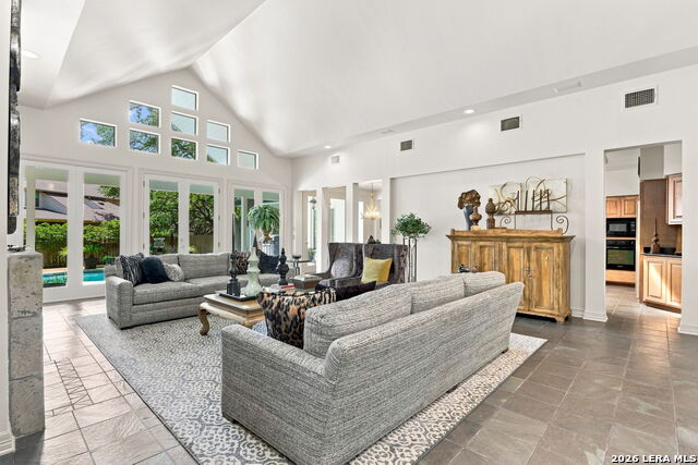 5 Inwood Terrace Dr Property Photo 3