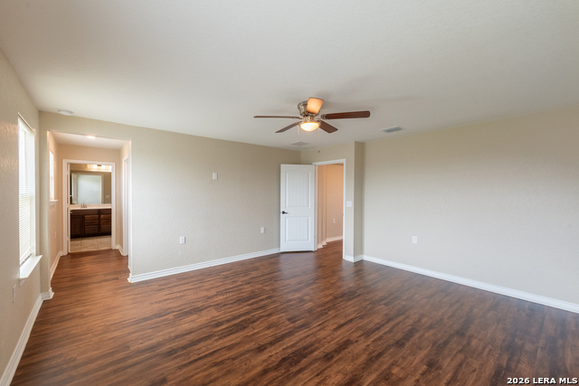 5526 Castle Brook Dr Property Photo 18