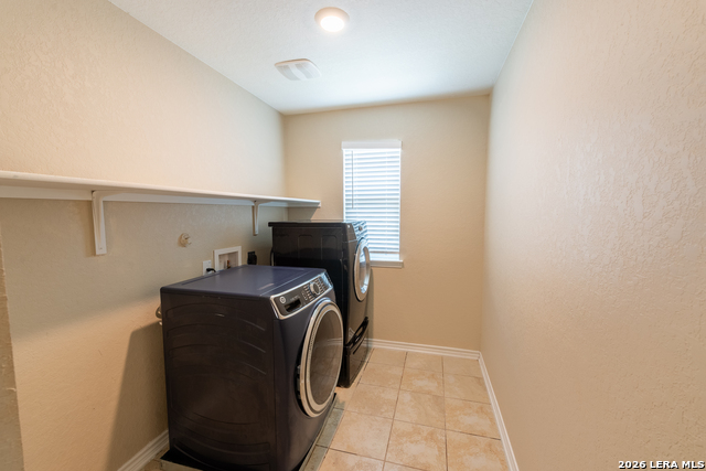 5526 Castle Brook Dr Property Photo 27