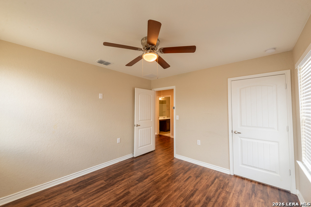 5526 Castle Brook Dr Property Photo 32