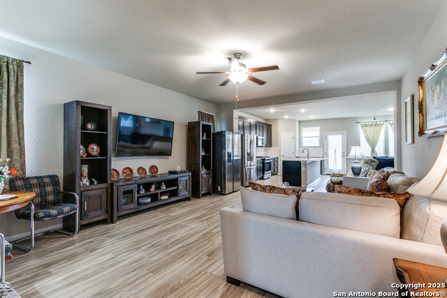 8359 Sunrise Gln Property Photo 6
