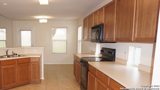 15619 Turfway Park Property Photo 7