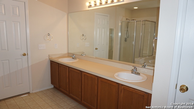 15619 Turfway Park Property Photo 13