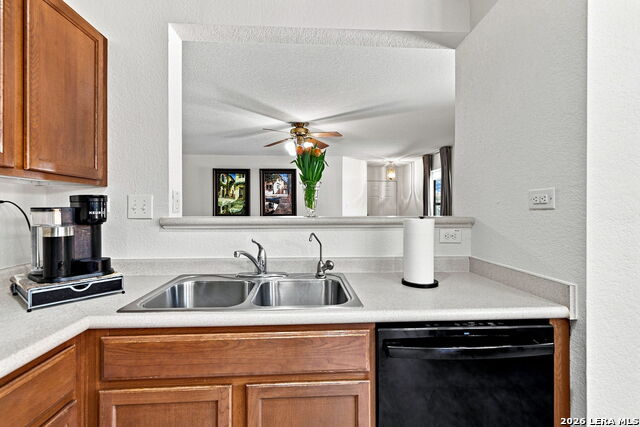 156 Desert Flower Property Photo 9