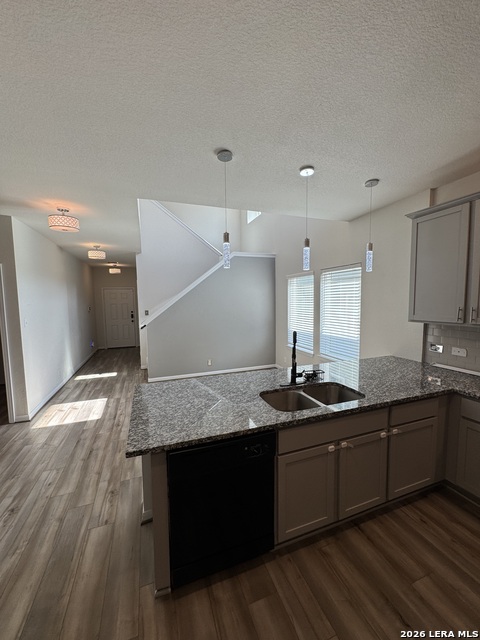 7510 Boxing Elm Property Photo 11
