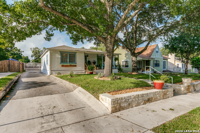 2218 W Magnolia Ave Property Photo 3