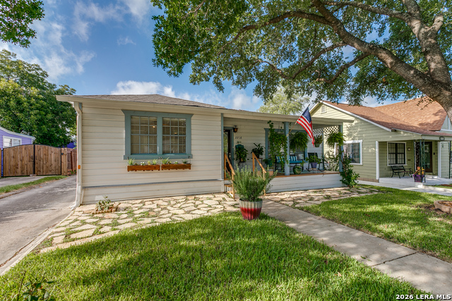 2218 W Magnolia Ave Property Photo 4