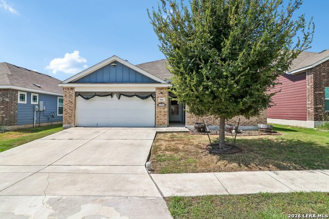 3944 Legend Mdws Property Photo 1