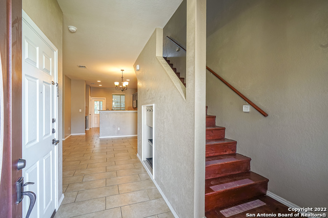 425 Auburn Park Property Photo 4