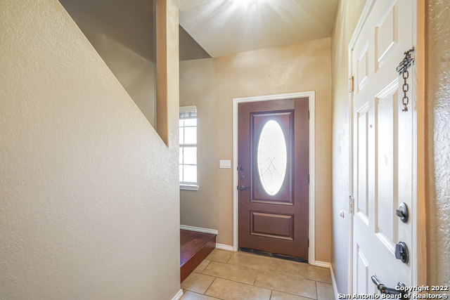 425 Auburn Park Property Photo 5