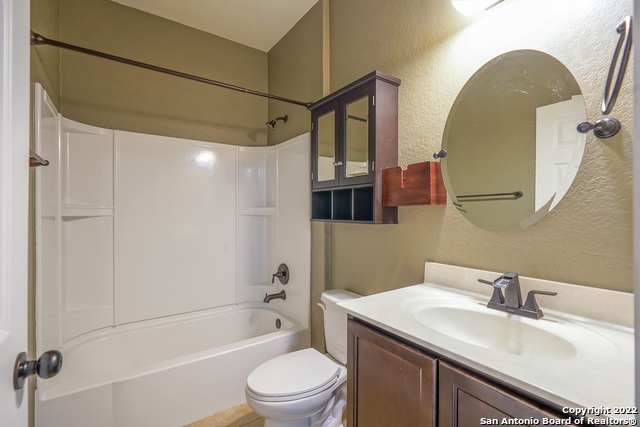 425 Auburn Park Property Photo 15