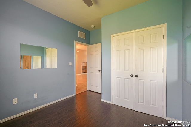 425 Auburn Park Property Photo 17