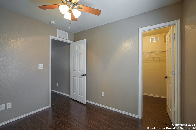 425 Auburn Park Property Photo 26