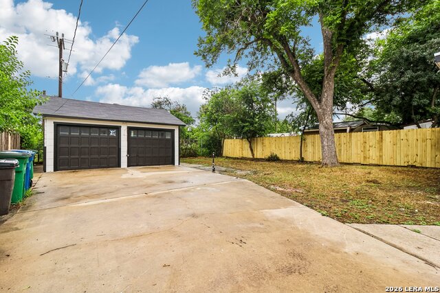 1410 Greer Property Photo 32