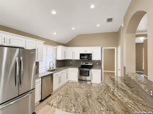 15226 Fall Place Property Photo 7