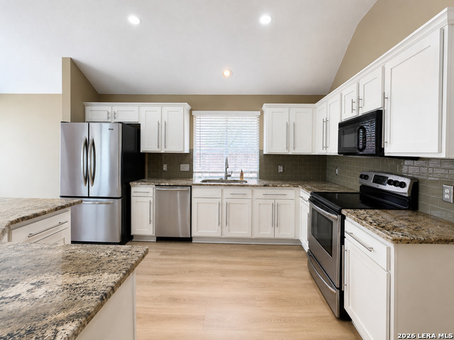 15226 Fall Place Property Photo 9