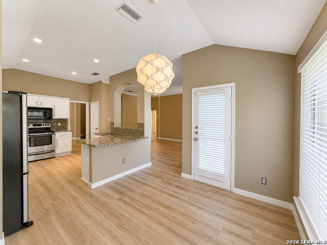 15226 Fall Place Property Photo 11