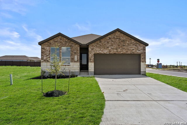 3210 Climb Dr Property Photo 1