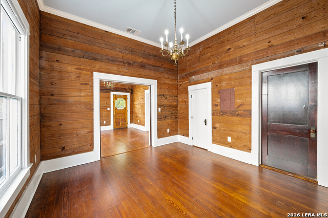 312 Leigh Property Photo 10