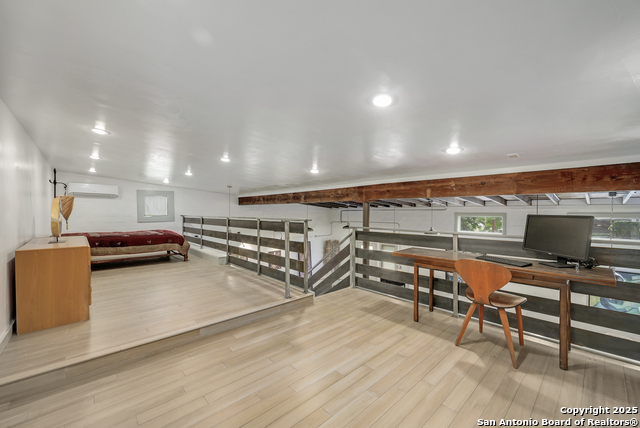 154 Fredericksburg Property Photo 4