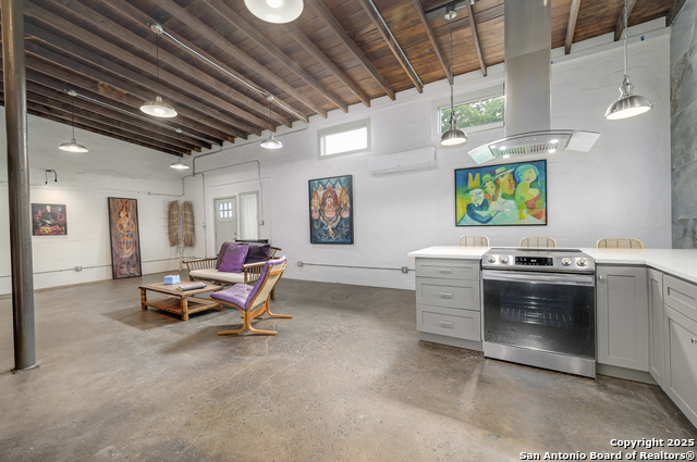 154 Fredericksburg Property Photo 18