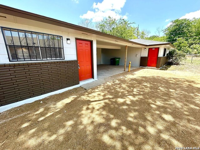 815 John Adams Dr Property Photo 1