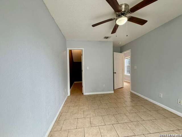 3107 W Travis Property Photo 6