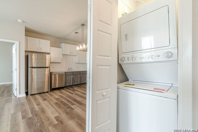 711 S Frio Property Photo 9
