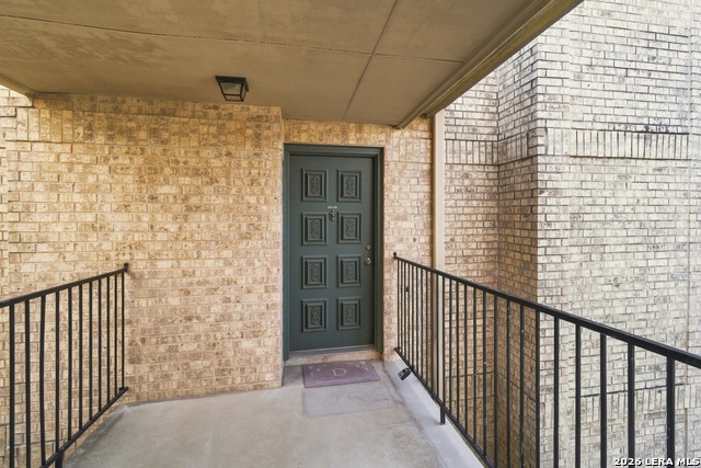 11843 Braesview Property Photo 9
