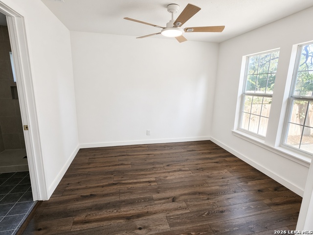 2122 Hicks Ave Property Photo 12