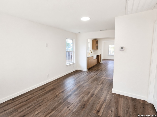 2122 Hicks Ave Property Photo 15
