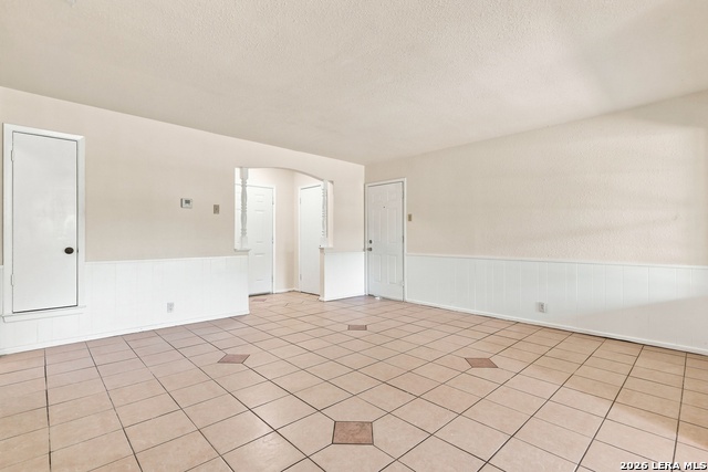 329 Vine Property Photo 4