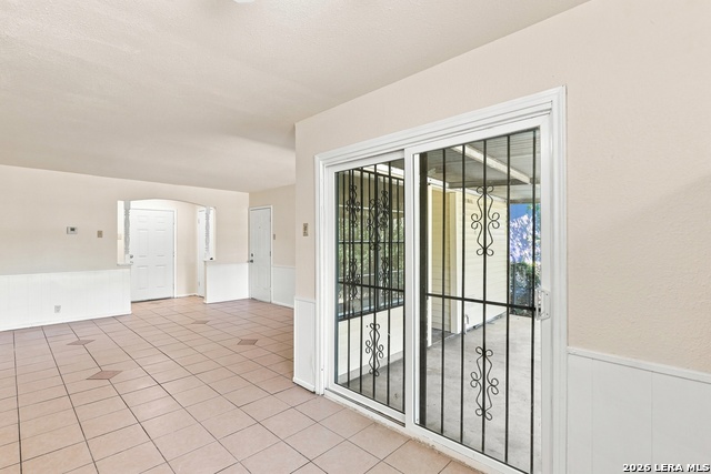329 Vine Property Photo 8
