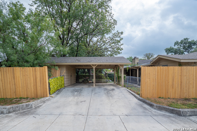 3103 Mindoro Dr Property Photo 45