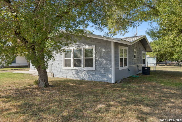 281 N Lone Star Ave Property Photo 6