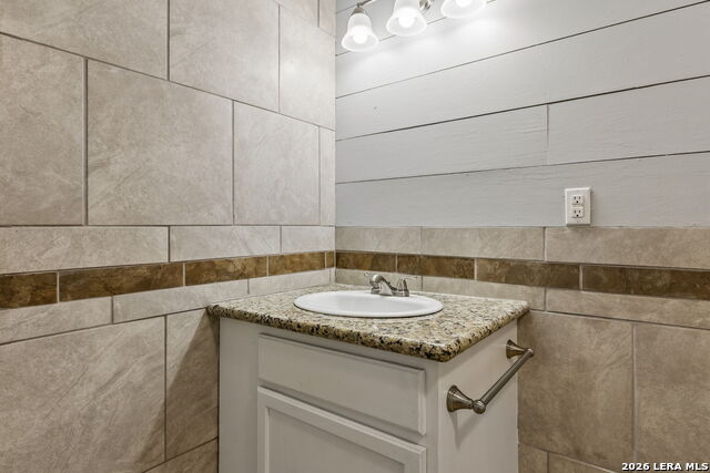 281 N Lone Star Ave Property Photo 28