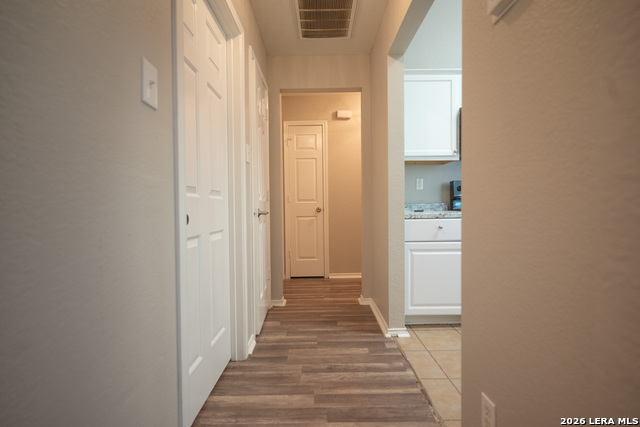 6911 Heathers Way Property Photo 14