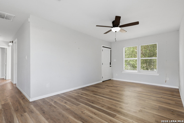 247 Dorie St Property Photo 5