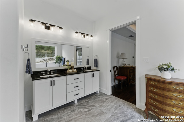 321 Bentwood Property Photo 17