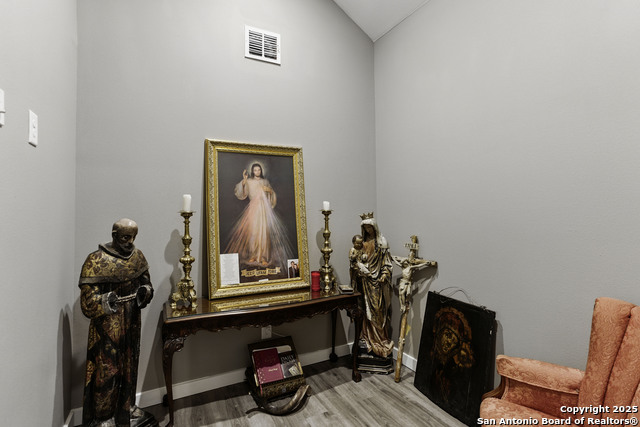 321 Bentwood Property Photo 37