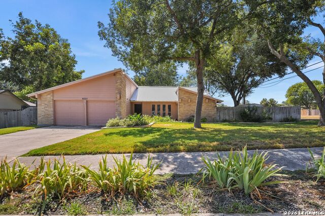 6002 Creekway Property Photo 1